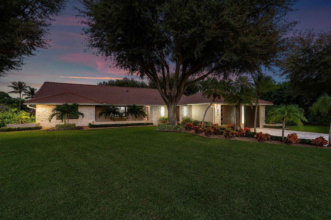 En Venta: $2,350,000 (4 camas, 3 baños, 2774 Pies cuadrados)