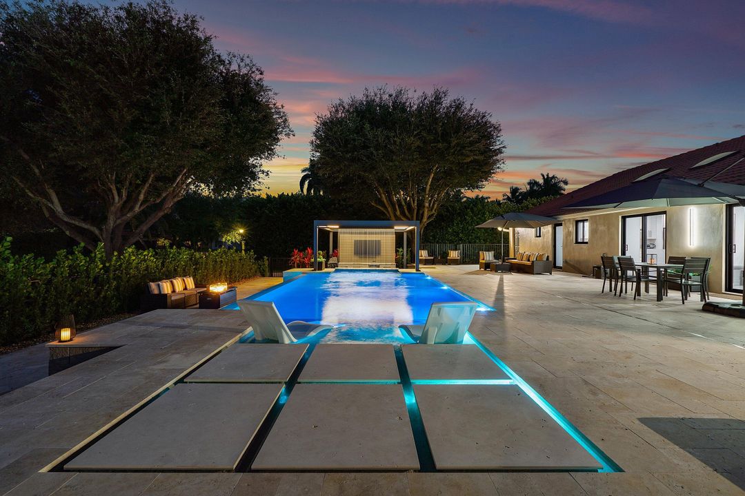 En Venta: $2,350,000 (4 camas, 3 baños, 2774 Pies cuadrados)