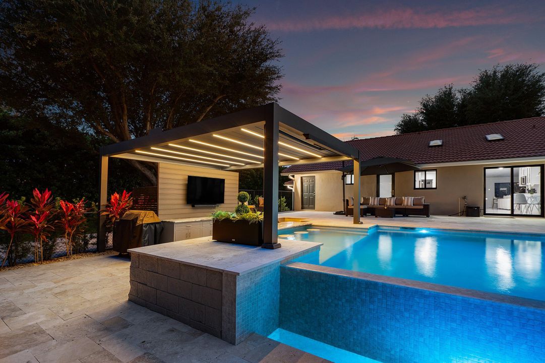 En Venta: $2,350,000 (4 camas, 3 baños, 2774 Pies cuadrados)