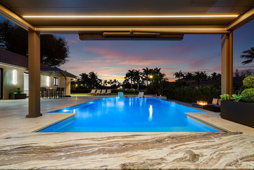 En Venta: $2,350,000 (4 camas, 3 baños, 2774 Pies cuadrados)