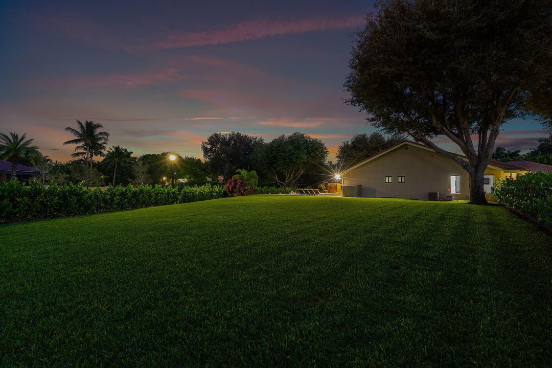 En Venta: $2,350,000 (4 camas, 3 baños, 2774 Pies cuadrados)