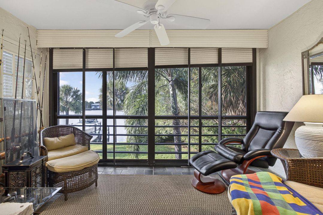 合同活跃: $525,000 (2 贝兹, 2 浴室, 858 平方英尺)