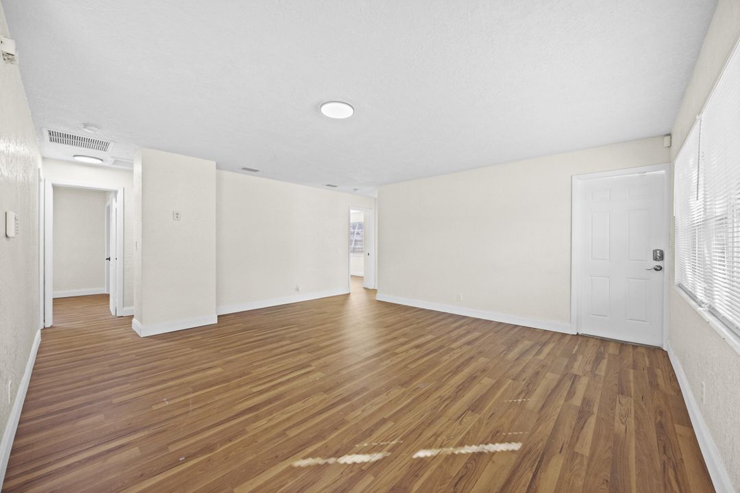 Active With Contract: $385,000 (4 beds, 1 baths, 1082 Square Feet)