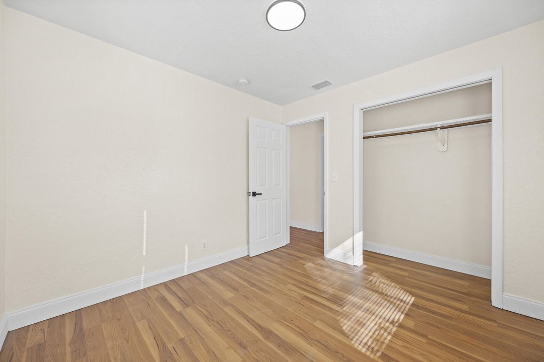 Active With Contract: $385,000 (4 beds, 1 baths, 1082 Square Feet)