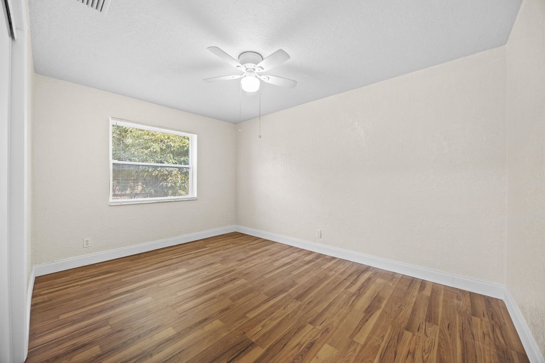 Active With Contract: $385,000 (4 beds, 1 baths, 1082 Square Feet)