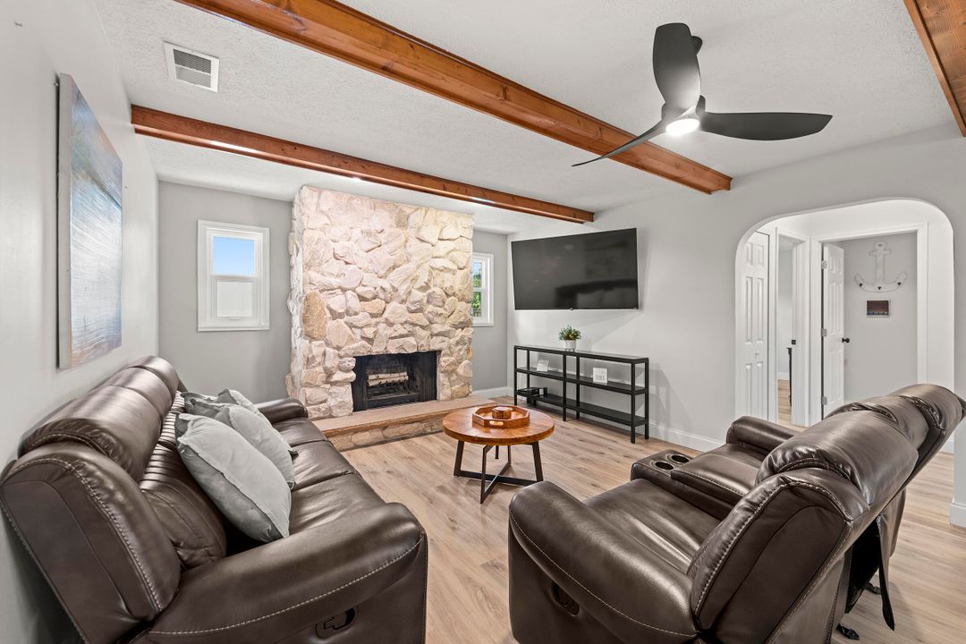 En Renta: $11,000 (3 camas, 2 baños, 2032 Pies cuadrados)