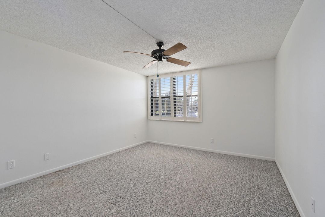 En Venta: $299,000 (2 camas, 2 baños, 1001 Pies cuadrados)