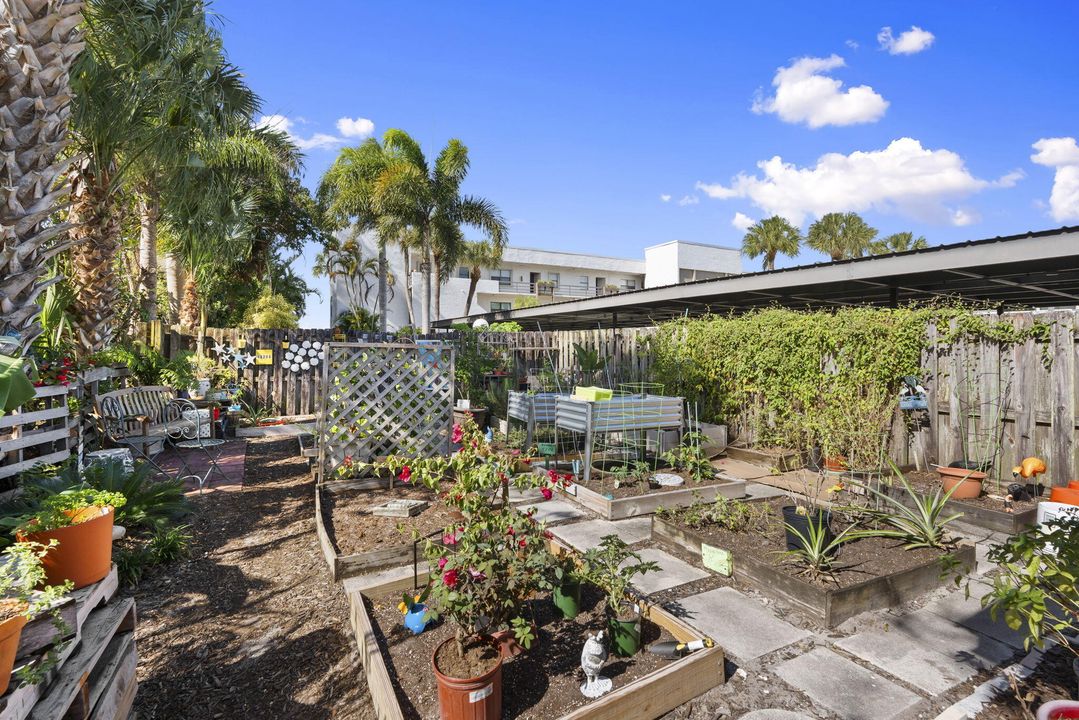 En Venta: $299,000 (2 camas, 2 baños, 1001 Pies cuadrados)