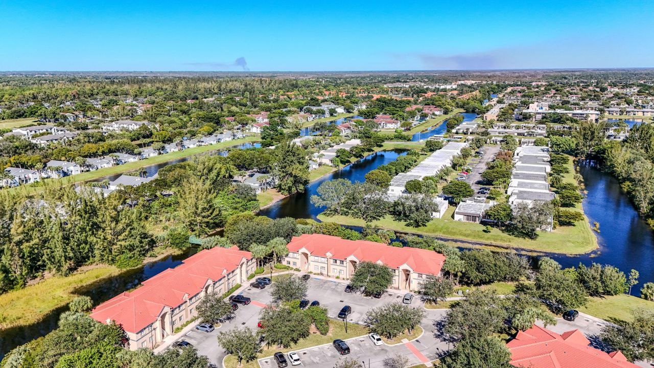 На продажу: $235,000 (3 спален, 2 ванн, 999 Квадратных фут)