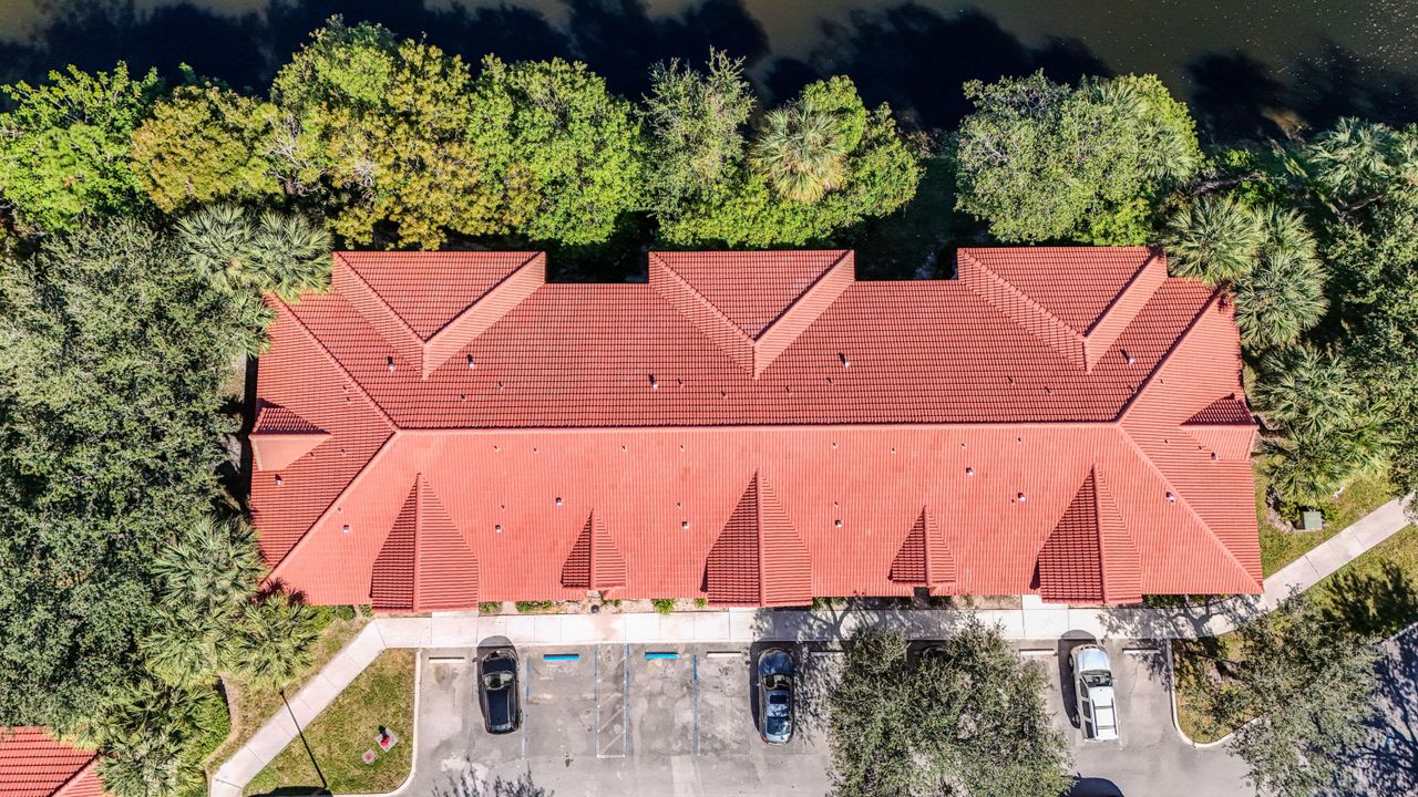 На продажу: $235,000 (3 спален, 2 ванн, 999 Квадратных фут)