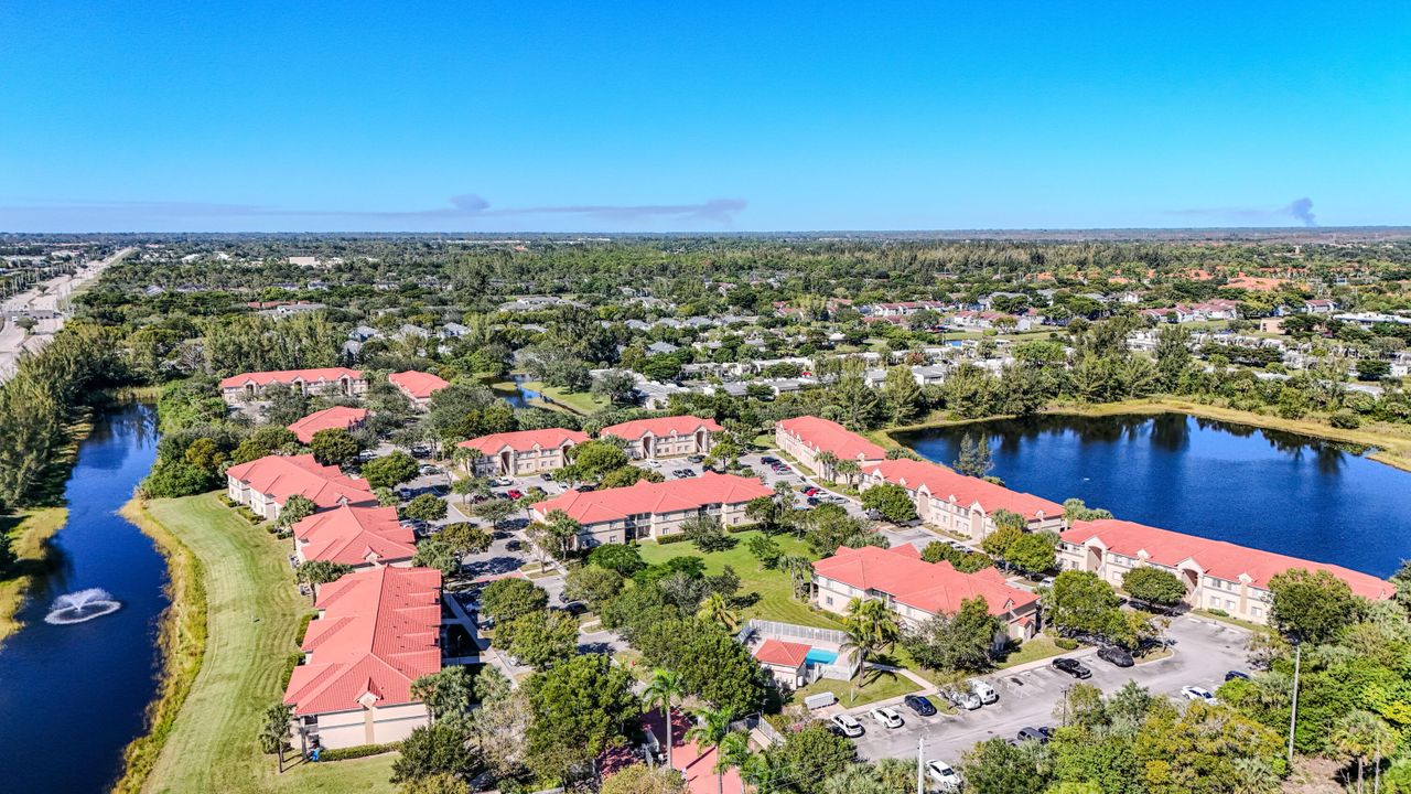 На продажу: $235,000 (3 спален, 2 ванн, 999 Квадратных фут)