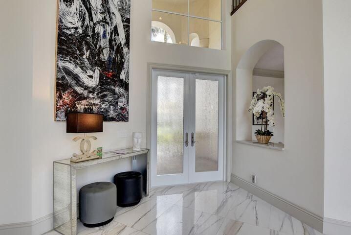 出租: $16,500 (6 贝兹, 5 浴室, 4329 平方英尺)