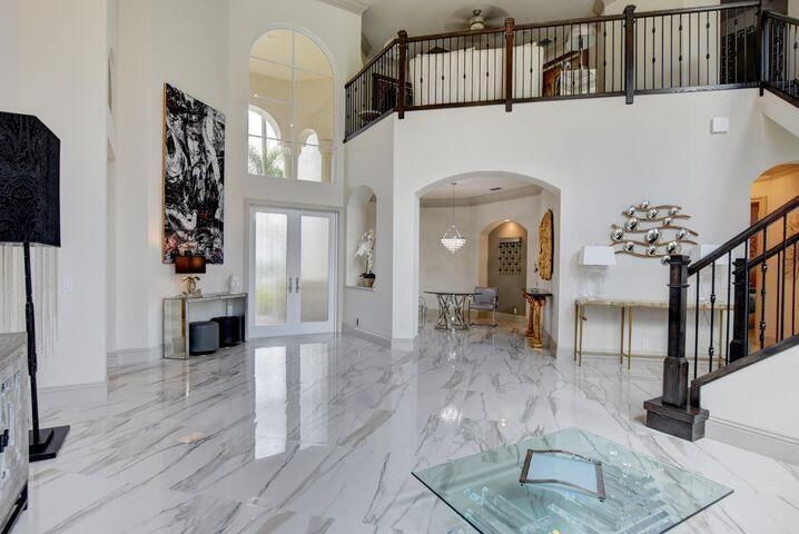 出租: $16,500 (6 贝兹, 5 浴室, 4329 平方英尺)