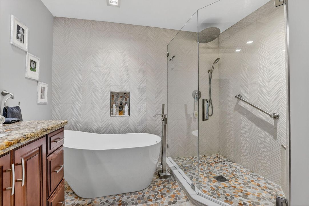 For Sale: $835,500 (3 beds, 2 baths, 2209 Square Feet)