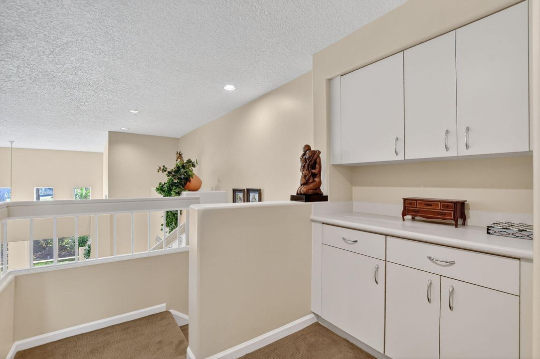 For Sale: $835,500 (3 beds, 2 baths, 2209 Square Feet)