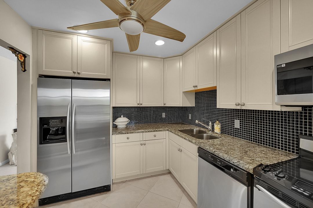 En Venta: $250,000 (3 camas, 2 baños, 1411 Pies cuadrados)