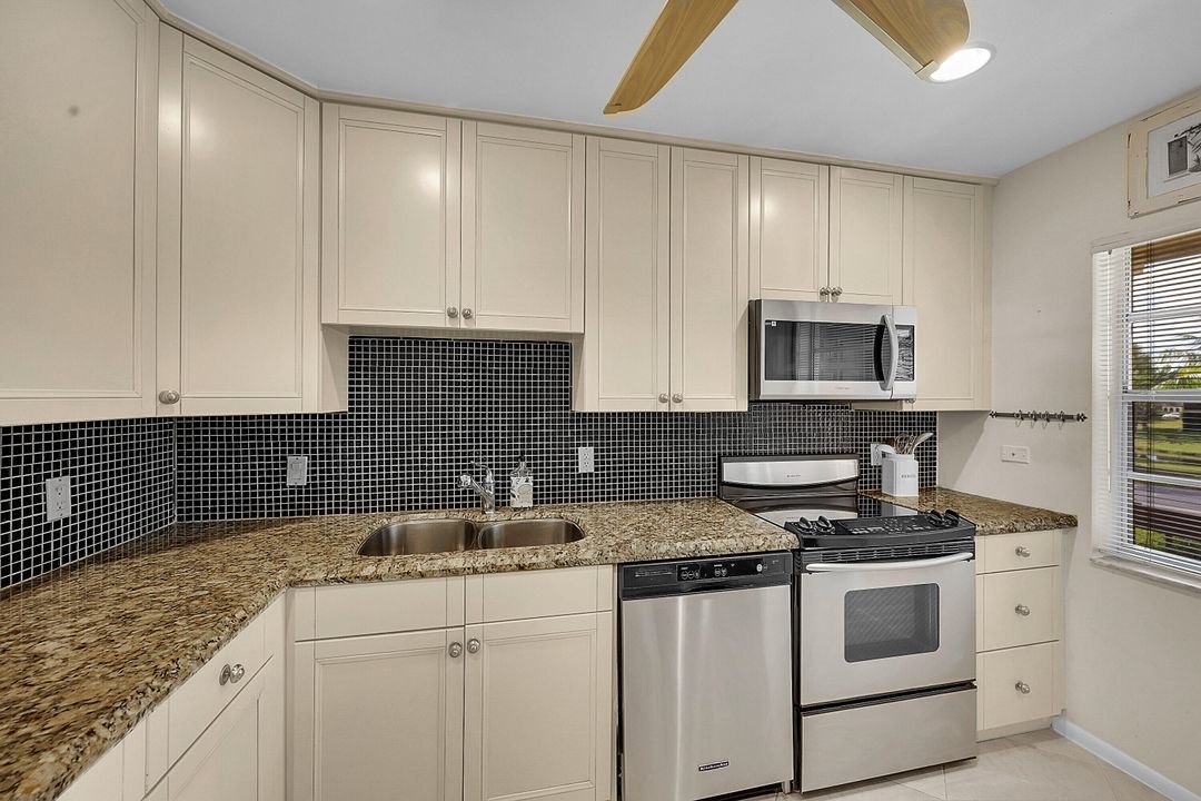 En Venta: $250,000 (3 camas, 2 baños, 1411 Pies cuadrados)