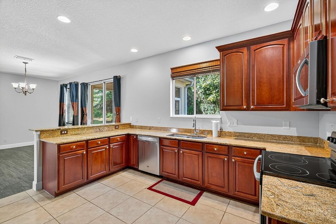 For Sale: $419,000 (3 beds, 2 baths, 2336 Square Feet)