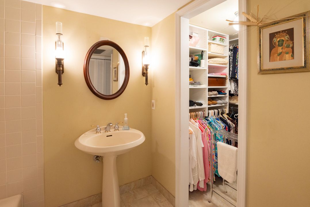 For Sale: $1,197,333 (4 beds, 5 baths, 4898 Square Feet)