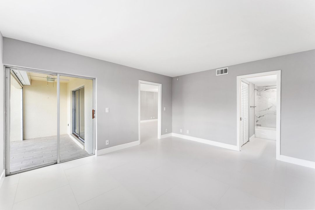 Active With Contract: $3,200 (2 beds, 2 baths, 1143 Square Feet)