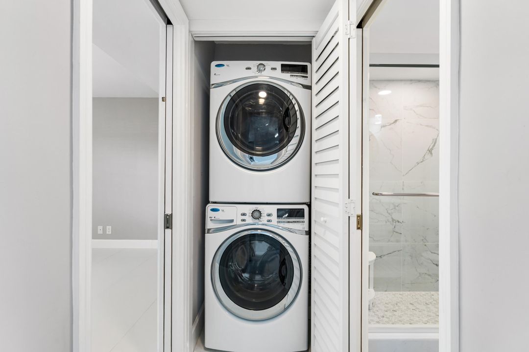 Active With Contract: $3,200 (2 beds, 2 baths, 1143 Square Feet)