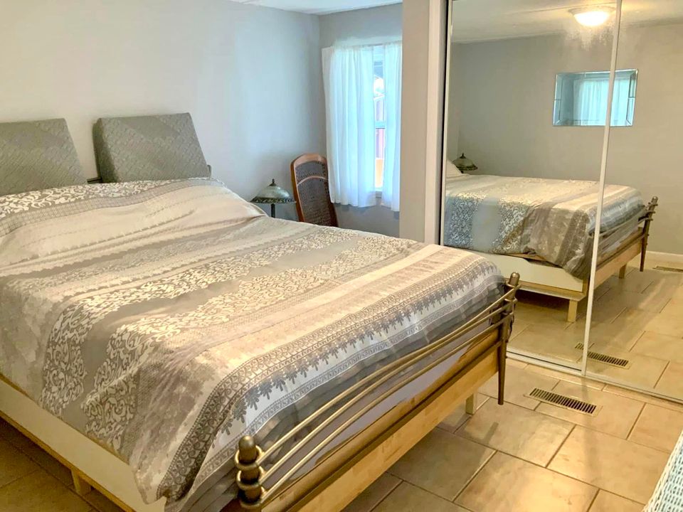 For Sale: $125,000 (2 beds, 1 baths, 672 Square Feet)