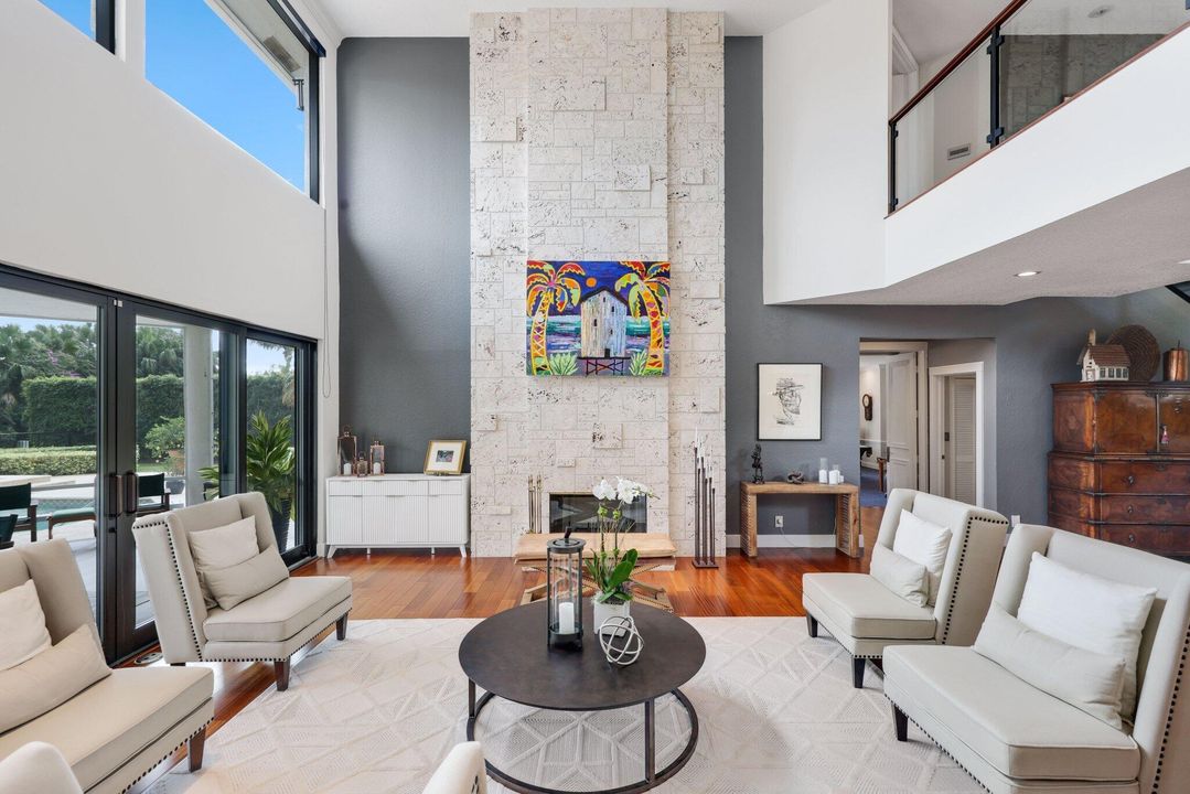 Active With Contract: $2,949,000 (5 beds, 5 baths, 5737 Square Feet)