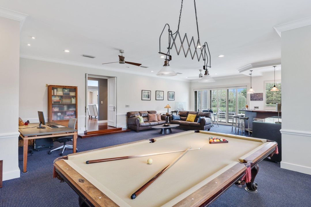 Active With Contract: $2,949,000 (5 beds, 5 baths, 5737 Square Feet)