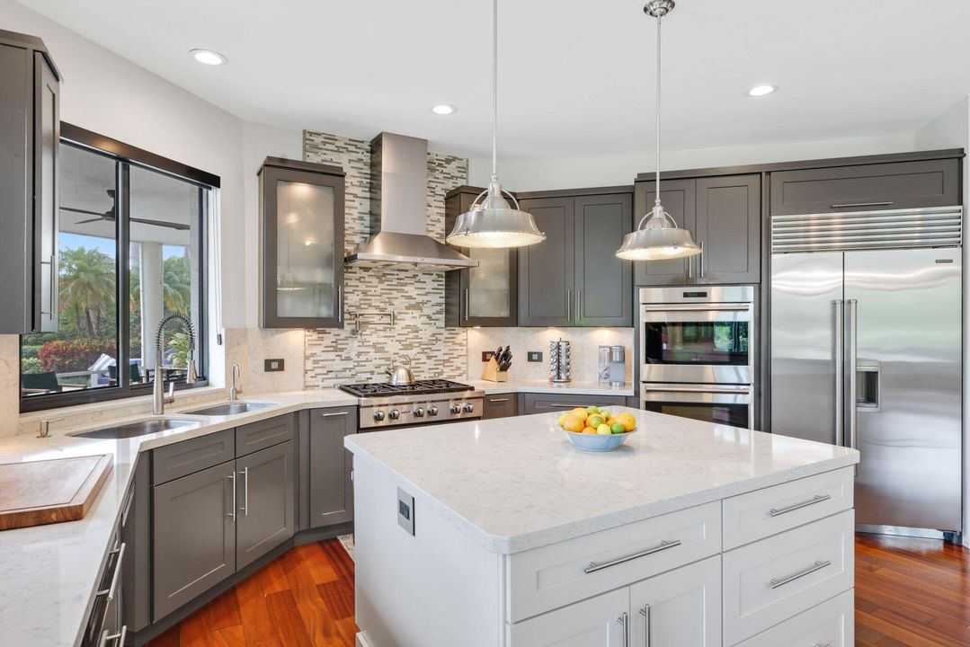 Active With Contract: $2,949,000 (5 beds, 5 baths, 5737 Square Feet)