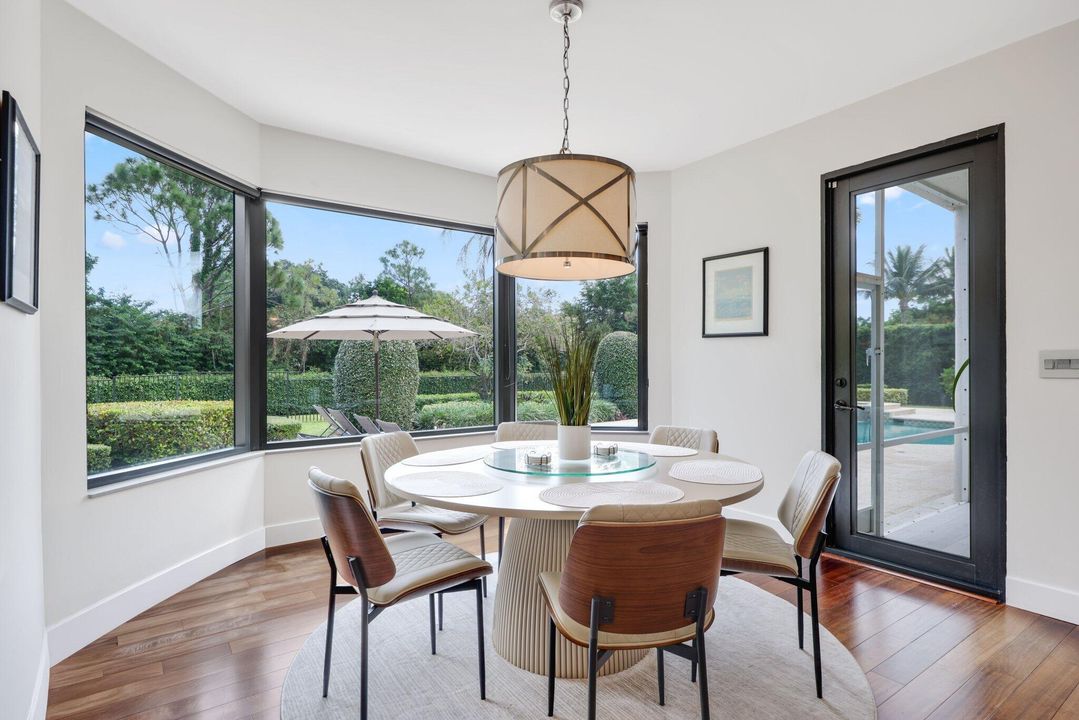 Active With Contract: $2,949,000 (5 beds, 5 baths, 5737 Square Feet)