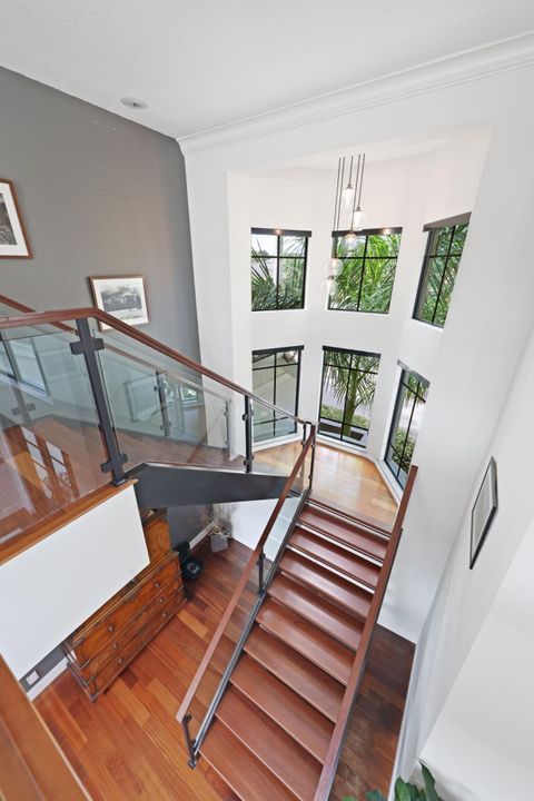 Active With Contract: $2,949,000 (5 beds, 5 baths, 5737 Square Feet)