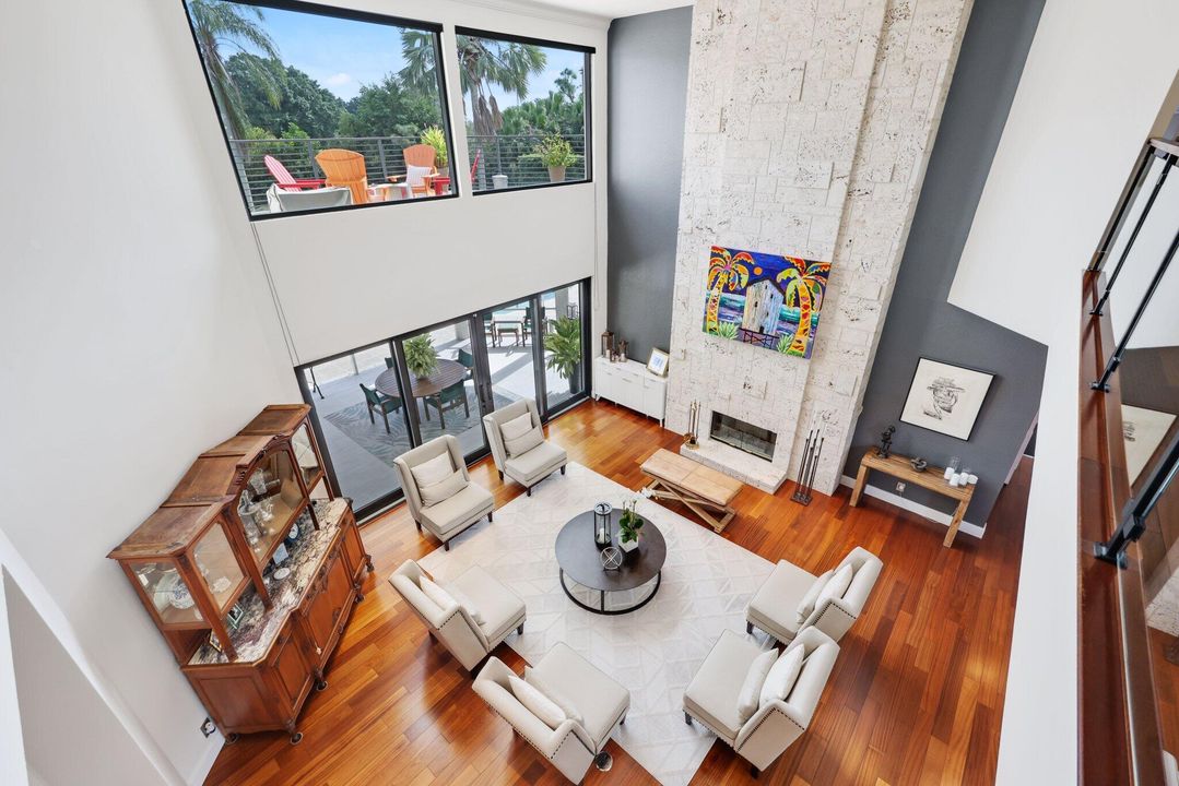 Active With Contract: $2,949,000 (5 beds, 5 baths, 5737 Square Feet)