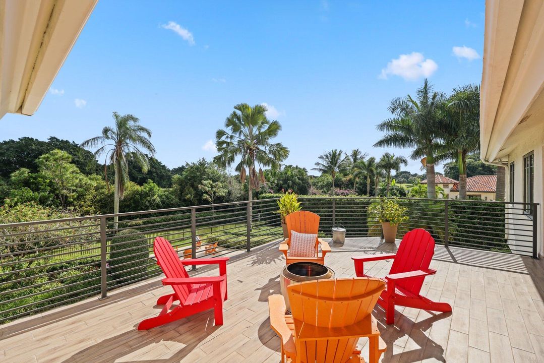 Active With Contract: $2,949,000 (5 beds, 5 baths, 5737 Square Feet)