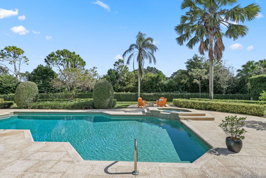 Active With Contract: $2,949,000 (5 beds, 5 baths, 5737 Square Feet)