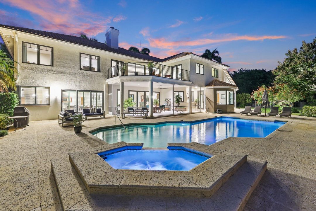 Active With Contract: $2,949,000 (5 beds, 5 baths, 5737 Square Feet)