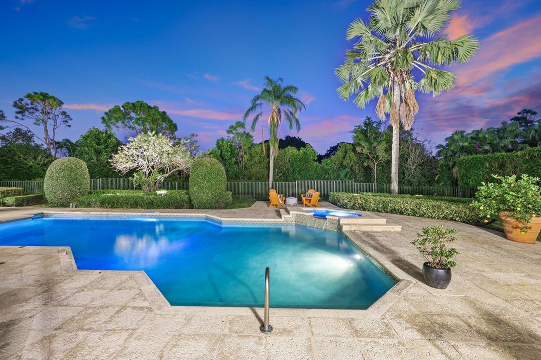 Active With Contract: $2,949,000 (5 beds, 5 baths, 5737 Square Feet)