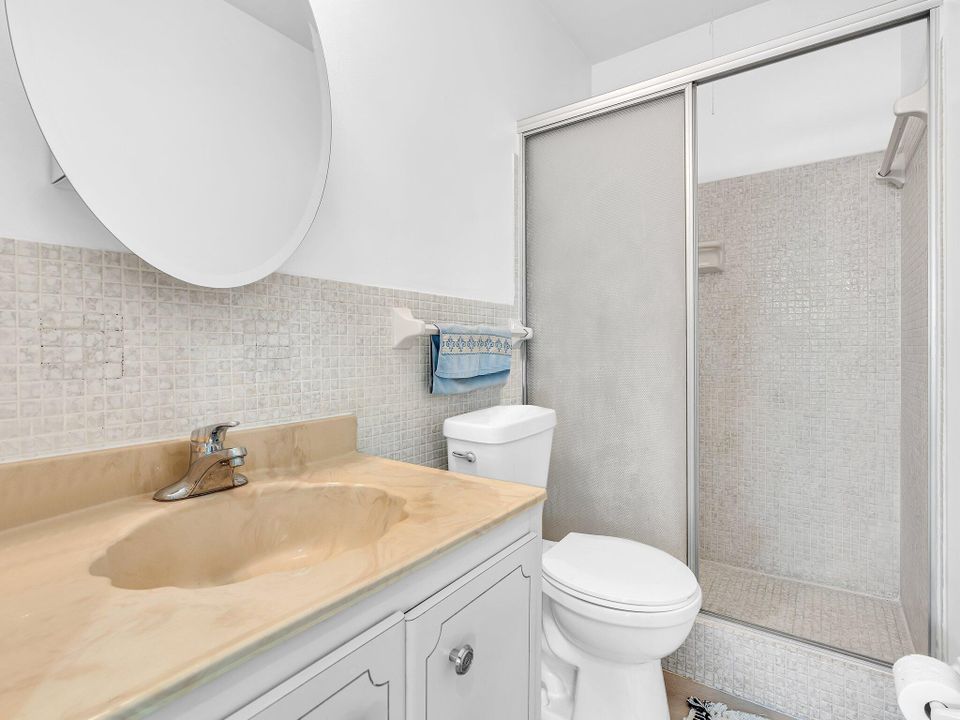 待售: $149,900 (2 贝兹, 2 浴室, 930 平方英尺)