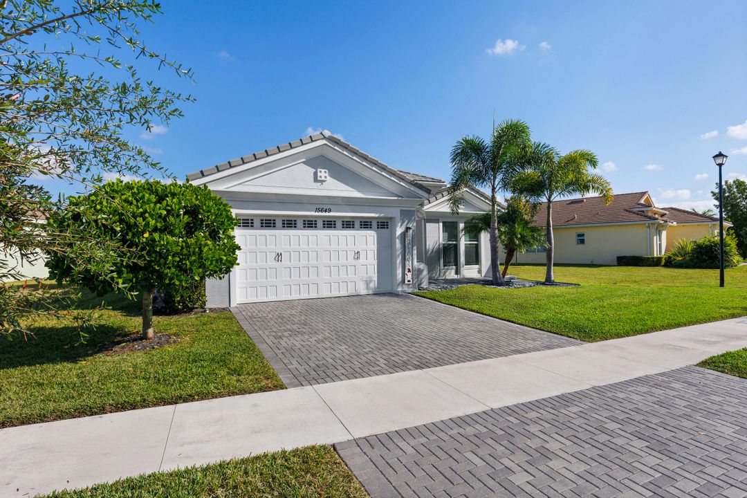 待售: $629,000 (3 贝兹, 2 浴室, 2042 平方英尺)