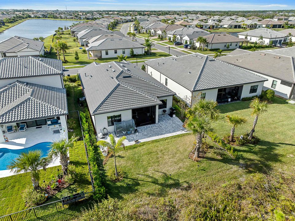 For Sale: $575,000 (3 beds, 2 baths, 2098 Square Feet)