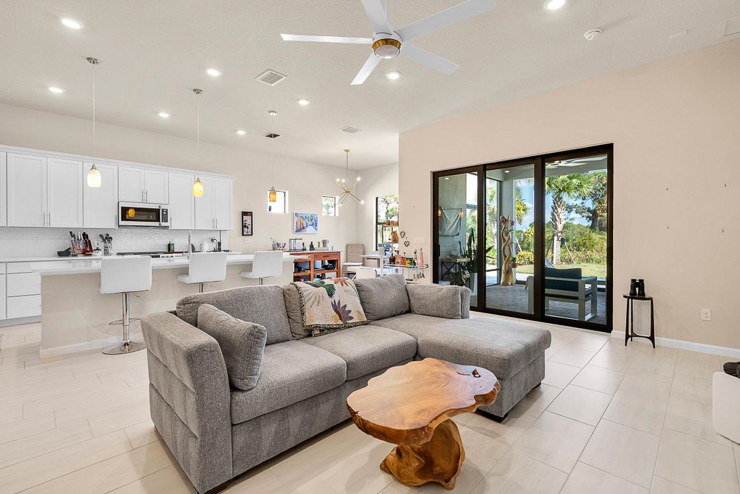 For Sale: $575,000 (3 beds, 2 baths, 2098 Square Feet)