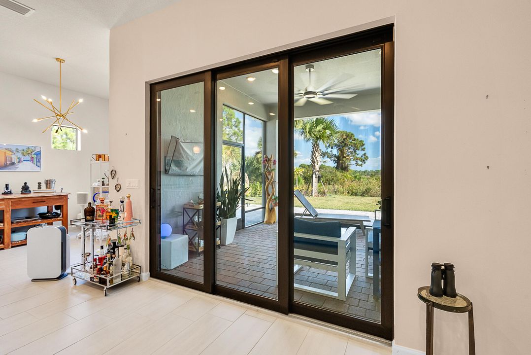 For Sale: $575,000 (3 beds, 2 baths, 2098 Square Feet)