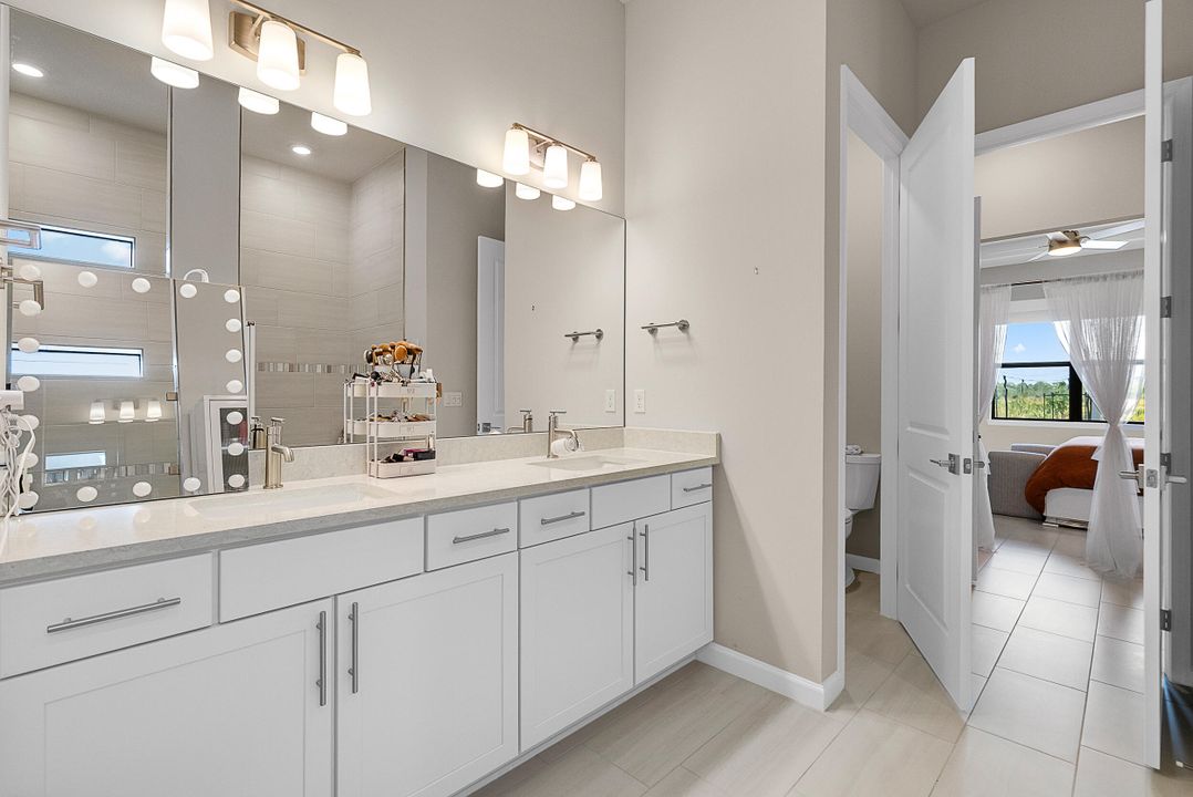 For Sale: $575,000 (3 beds, 2 baths, 2098 Square Feet)