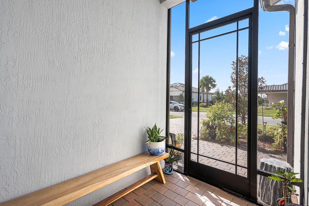 For Sale: $575,000 (3 beds, 2 baths, 2098 Square Feet)