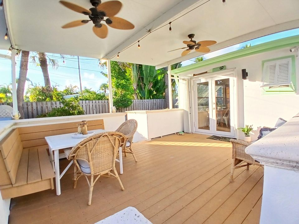 En Venta: $1,350,000 (4 camas, 3 baños, 2286 Pies cuadrados)