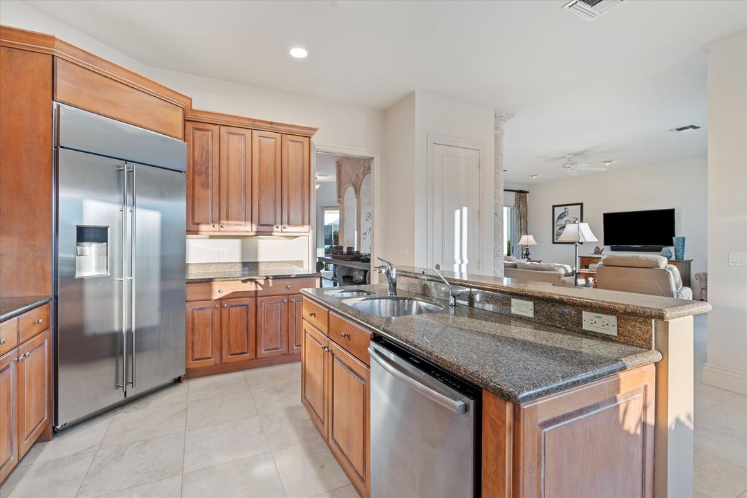 En Venta: $3,450,000 (3 camas, 3 baños, 3708 Pies cuadrados)