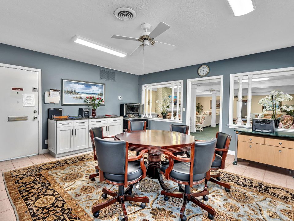 待售: $149,900 (2 贝兹, 2 浴室, 930 平方英尺)