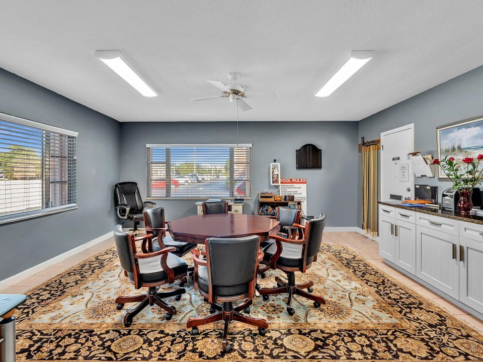 待售: $149,900 (2 贝兹, 2 浴室, 930 平方英尺)