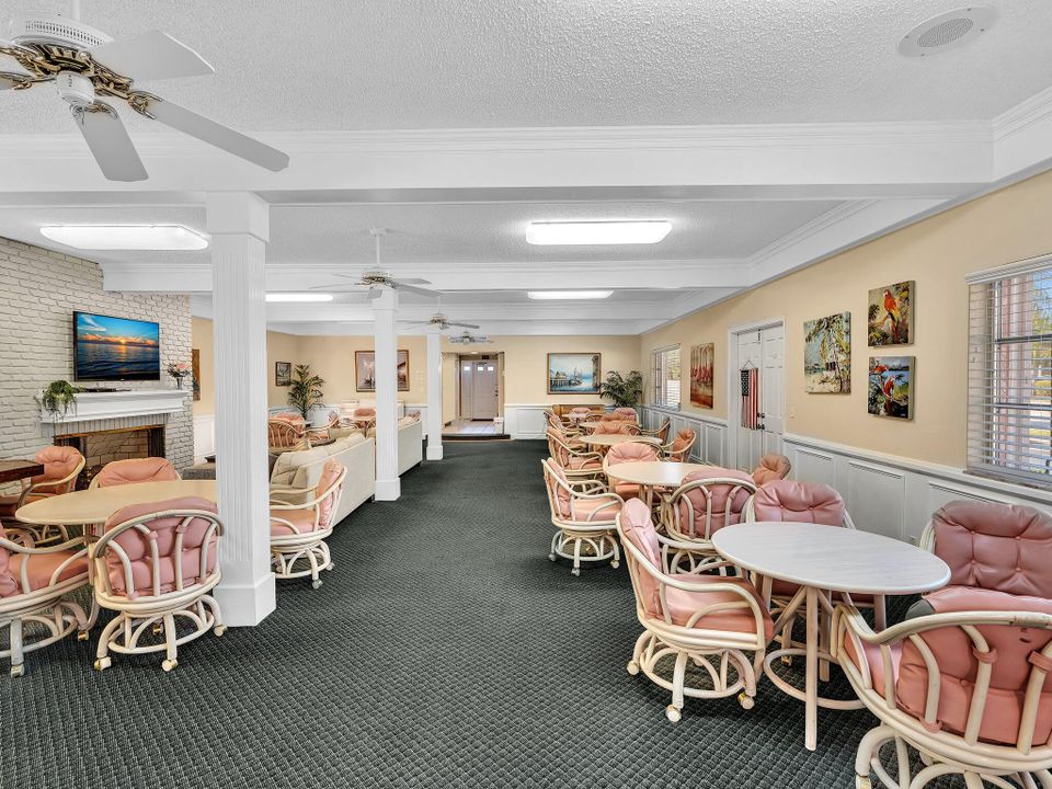 待售: $149,900 (2 贝兹, 2 浴室, 930 平方英尺)