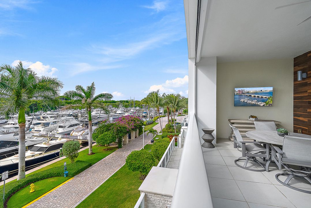 En Venta: $3,650,000 (3 camas, 3 baños, 3282 Pies cuadrados)