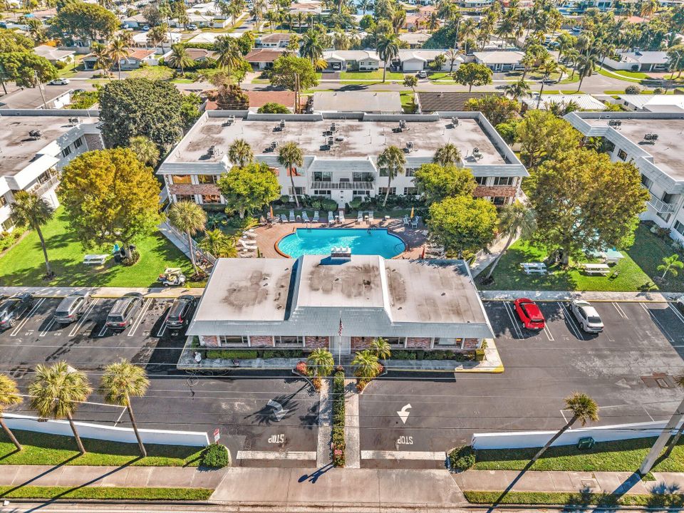 待售: $149,900 (2 贝兹, 2 浴室, 930 平方英尺)